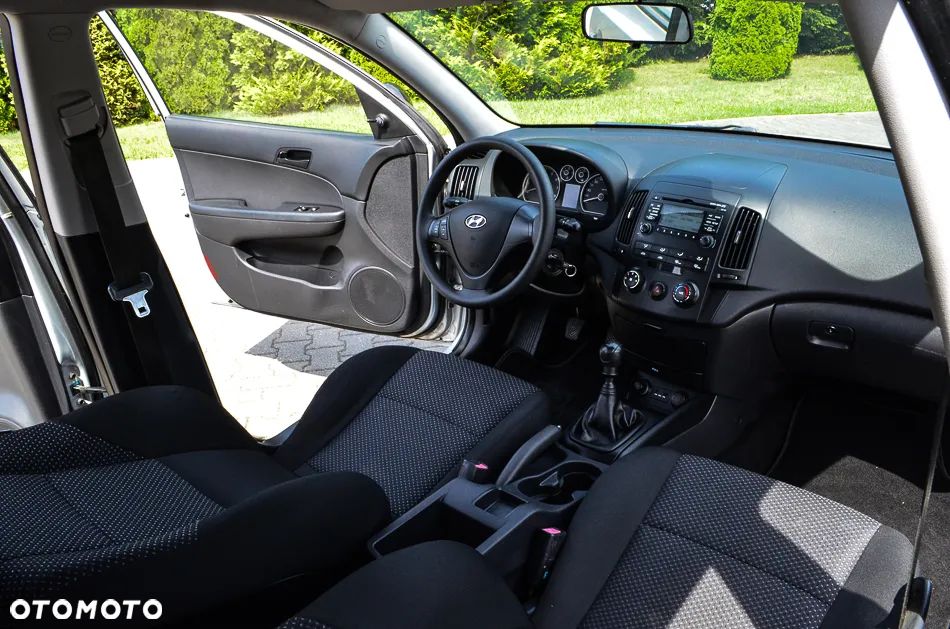 Hyundai i30 1.4 Comfort EU5 - 29