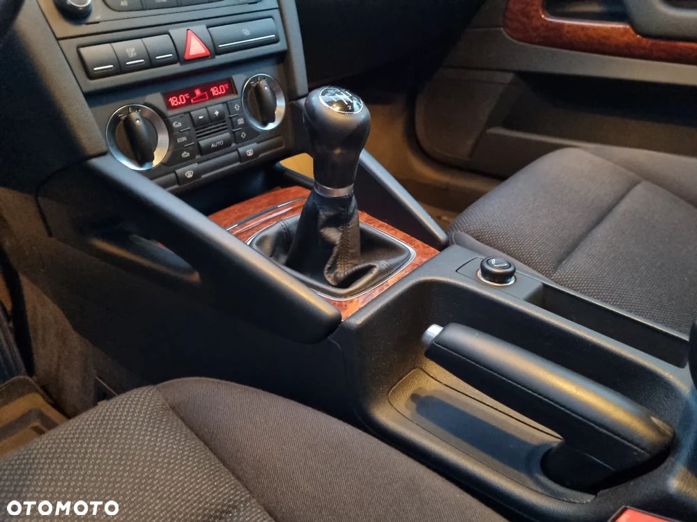 Audi A3 3-drzwiowe 1.9 TDI Ambiente - 7