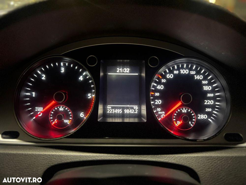 Volkswagen Passat CC 2.0 TDI DSG Exclusive - 11