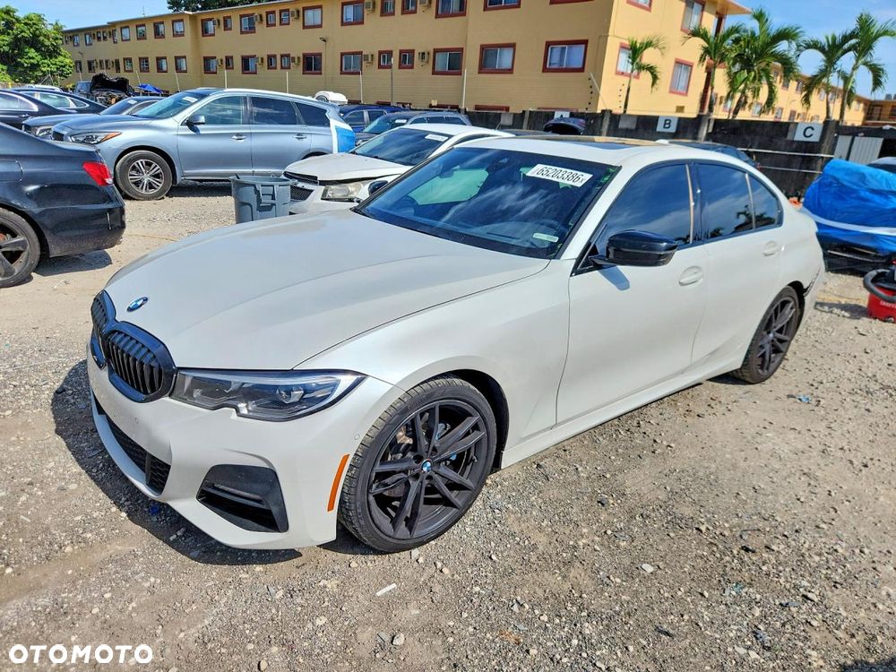 BMW Seria 3 330i xDrive - 1