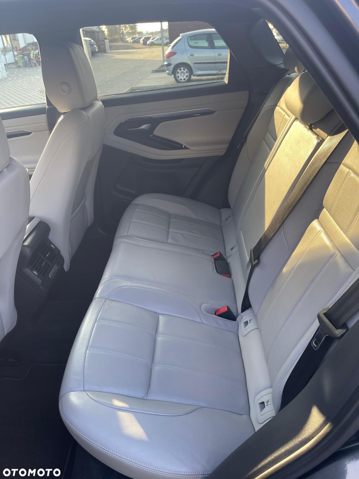Land Rover Range Rover Evoque - 8