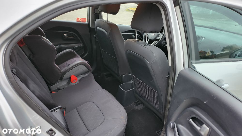 Kia Rio 1.4 crdi Business Line - 34