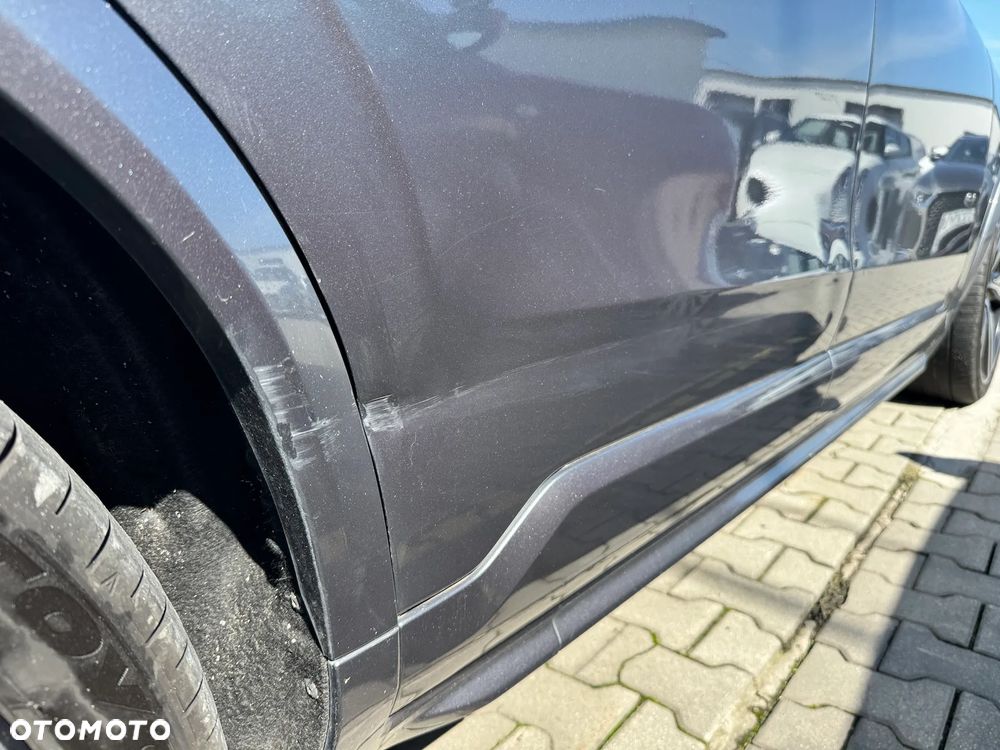 Volvo XC 90 D5 AWD R-Design 7os - 29