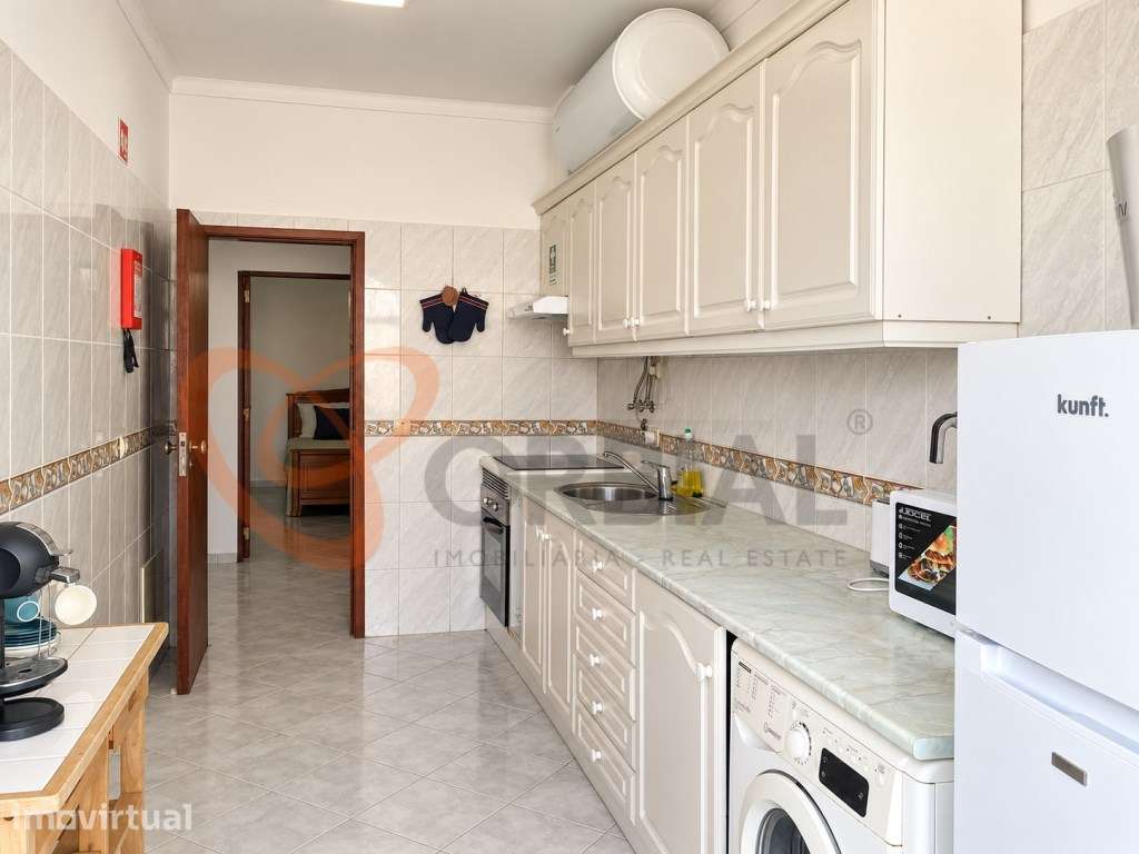 Apartamento T1+1 à Venda no Centro de Albufeira - Grande imagem: 4/10
