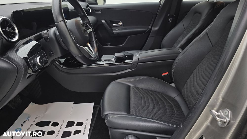 Mercedes-Benz A - 12