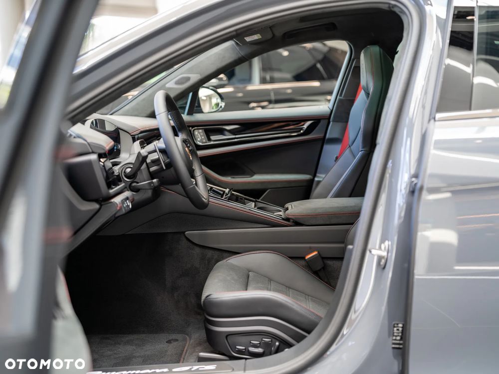 Porsche Panamera GTS - 14