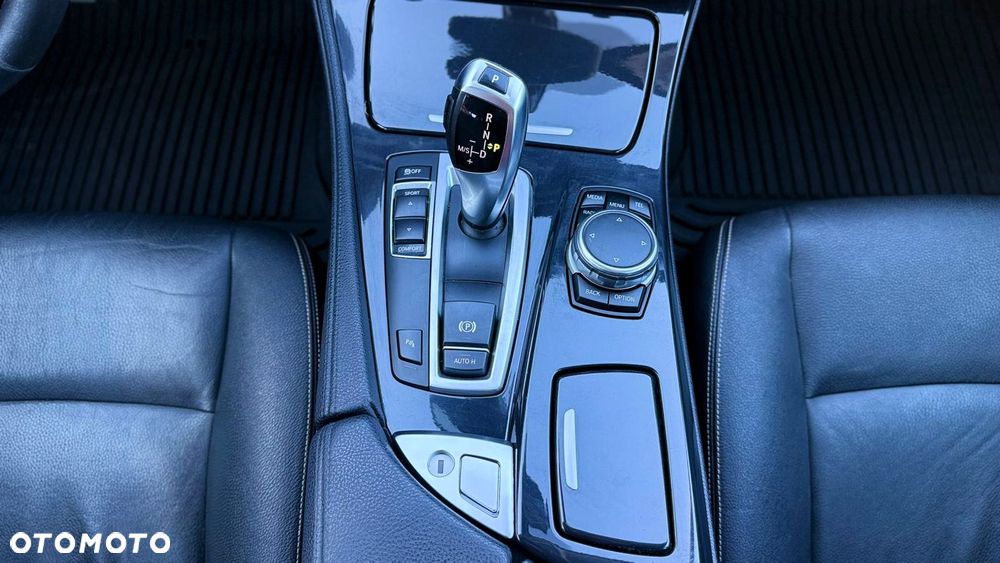 BMW Seria 5 518d Modern Line - 18