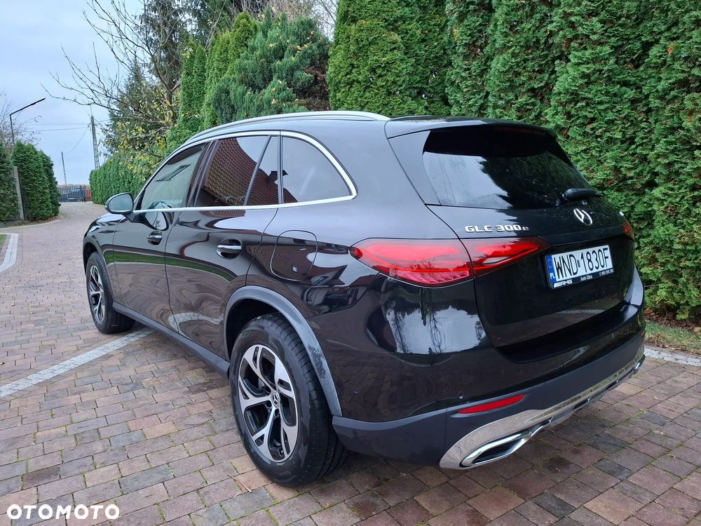 Mercedes-Benz GLC - 13