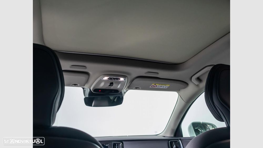 Volvo V60 2.0 B4 Geartronic — fotografia 17