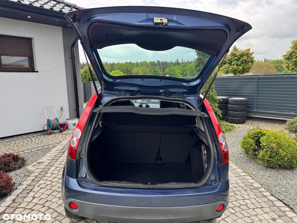 Ford Fiesta - 34
