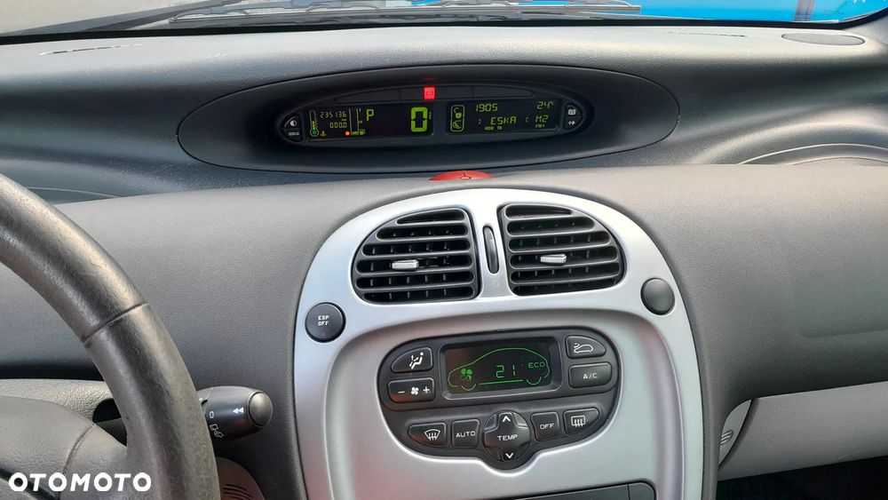 Citroën Xsara Picasso 2.0 16V Exclusive - 15