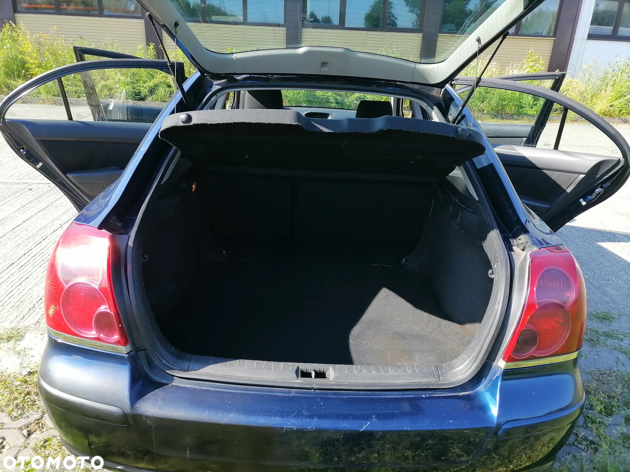 Toyota Avensis - 10