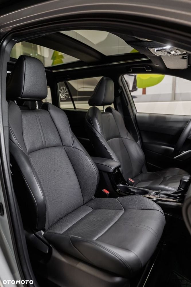 Toyota Corolla Cross 2.0 Hybrid Executive - 12