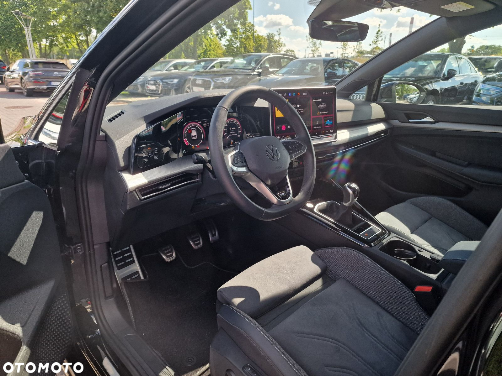 Volkswagen Golf - 11
