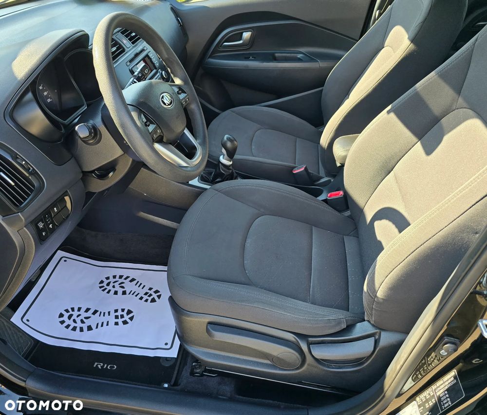 Kia Rio 1.4 L - 22