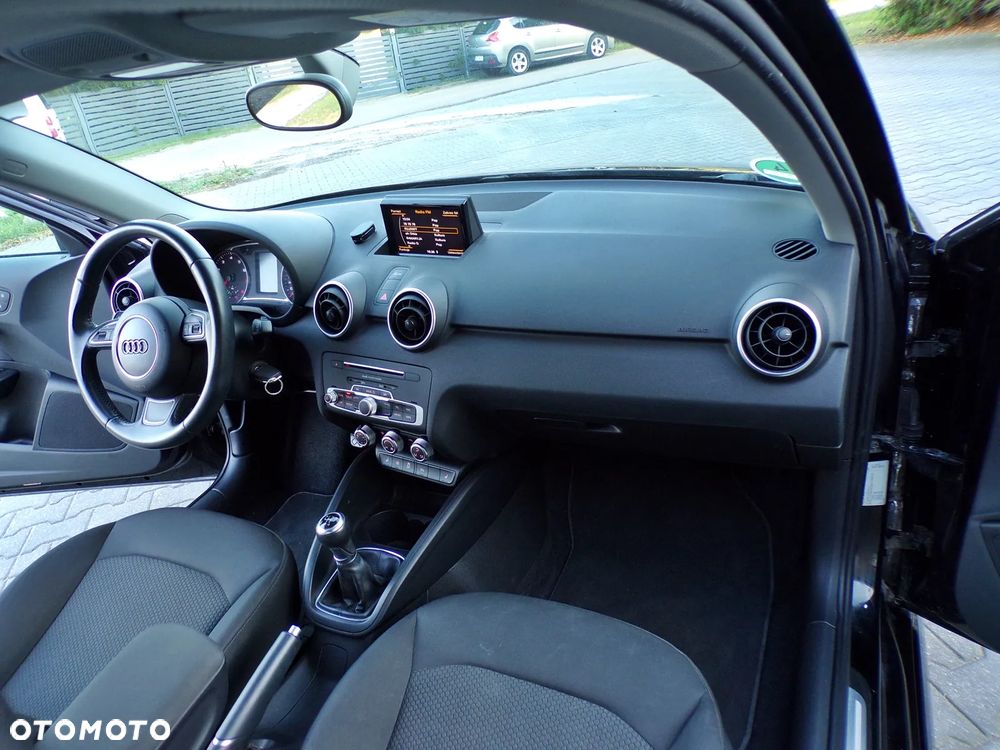 Audi A1 3-drzwiowe 1.0 TFSI ultra sport - 16