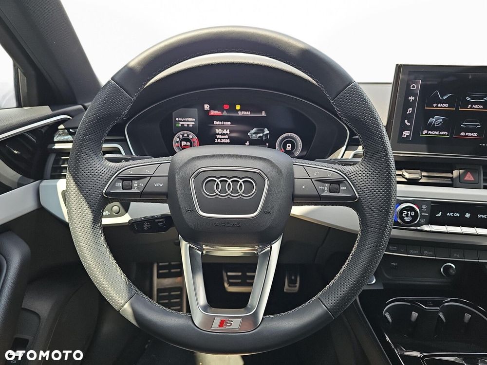 Audi A4 Limousine - 14