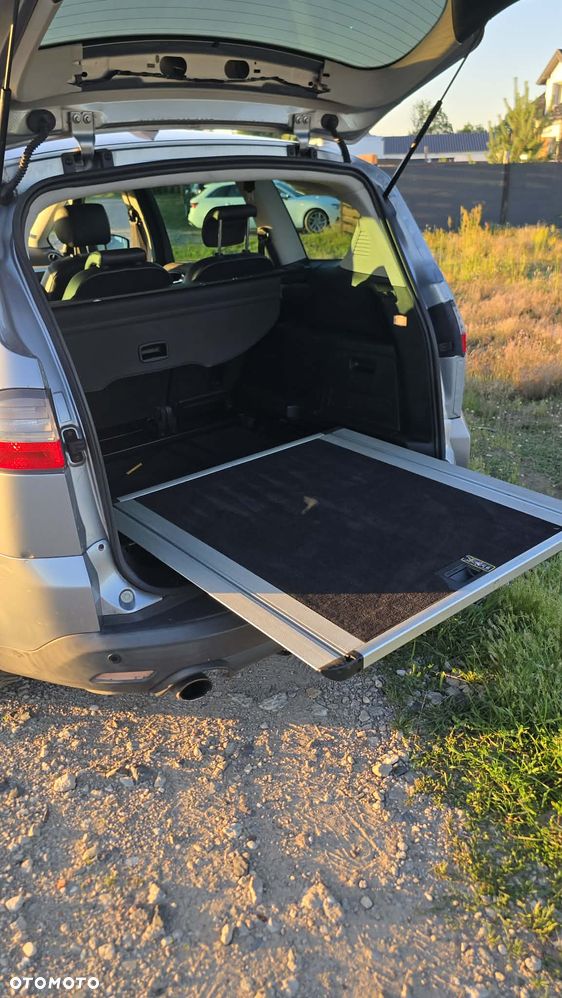 Ford S-Max - 16