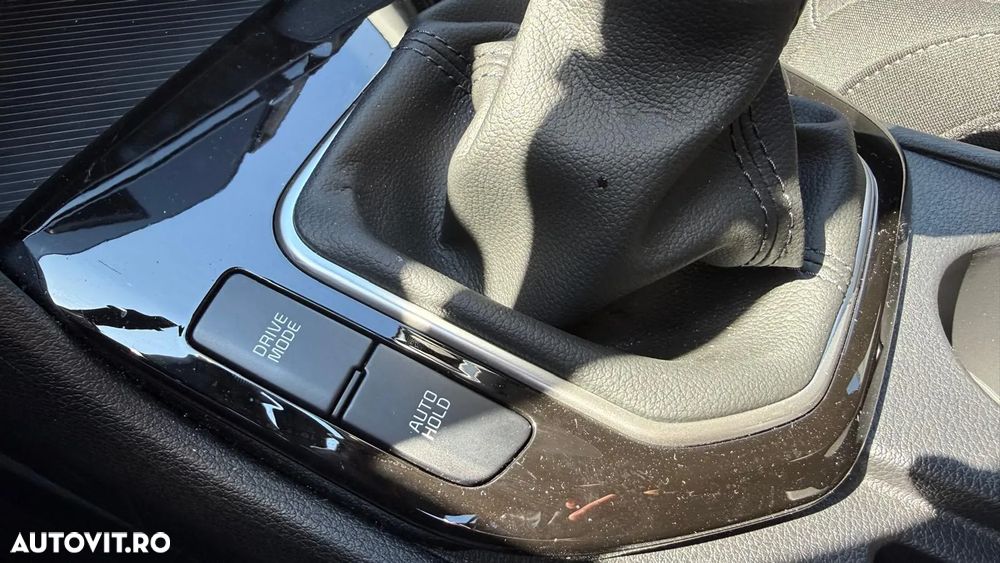 Kia Sportage 1.6 T-GDI 6MT HP 4x2 MHEV Urban - 13