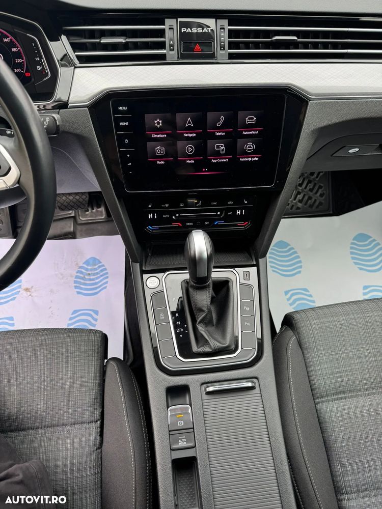 Volkswagen Passat Variant 2.0 TDI DSG Business - 16