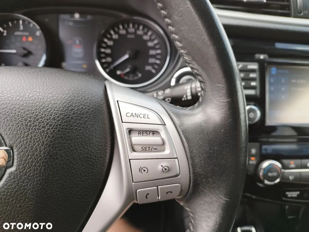Nissan Qashqai 1.6 DCi Visia Xtronic EU6 - 29