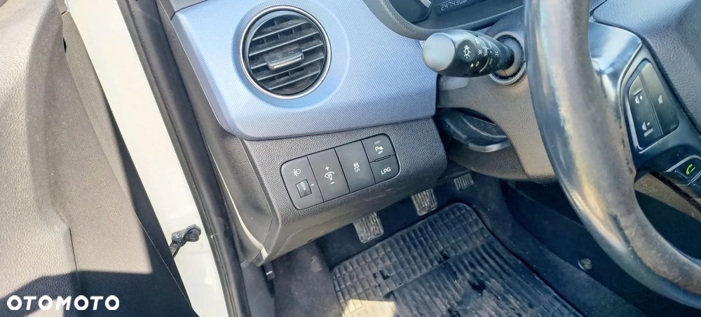 Hyundai i10 1.0 YES Gold - 6