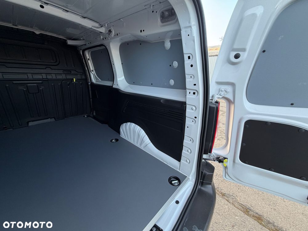 Toyota Proace City - 21