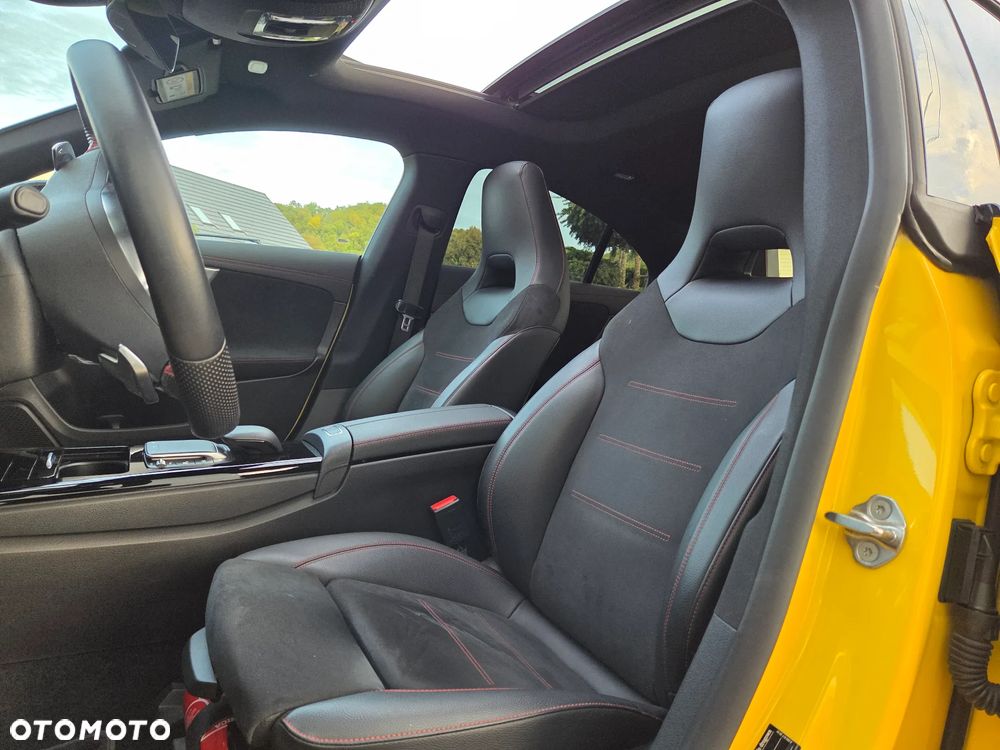 Mercedes-Benz CLA 250 4-Matic AMG Line 7G-DCT - 16