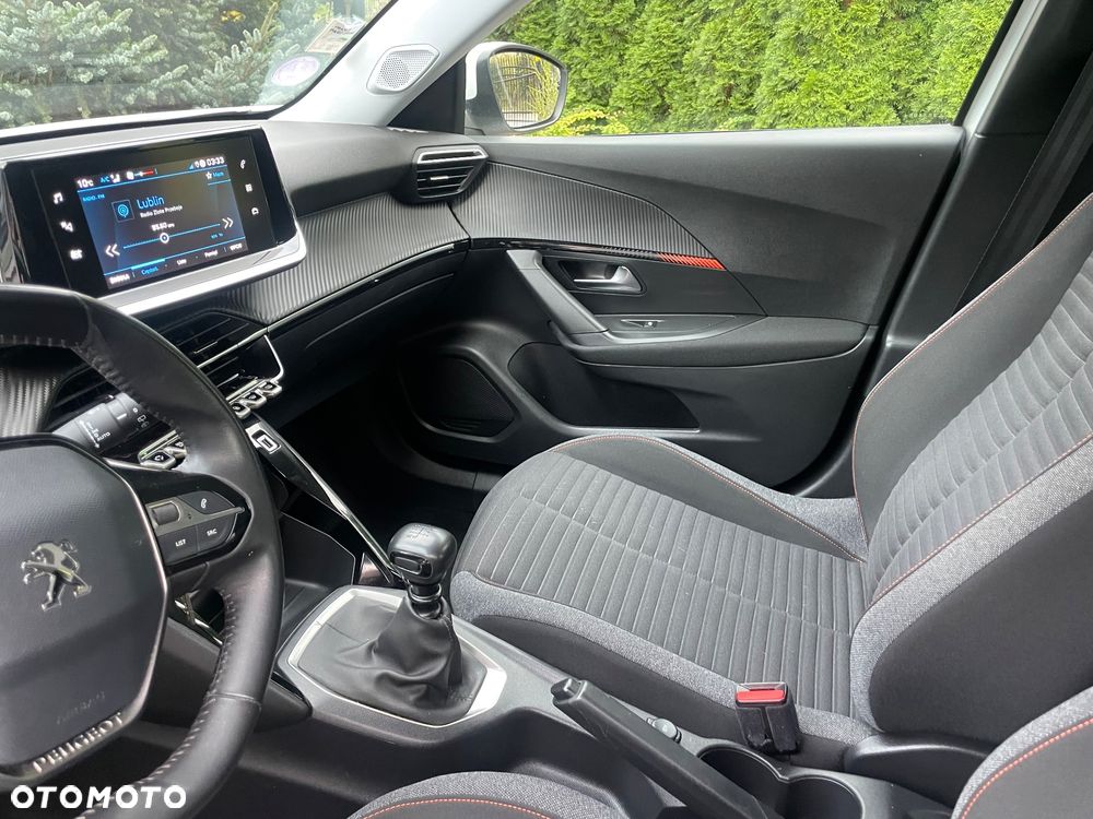 Peugeot 2008 PureTech 100 Allure - 28