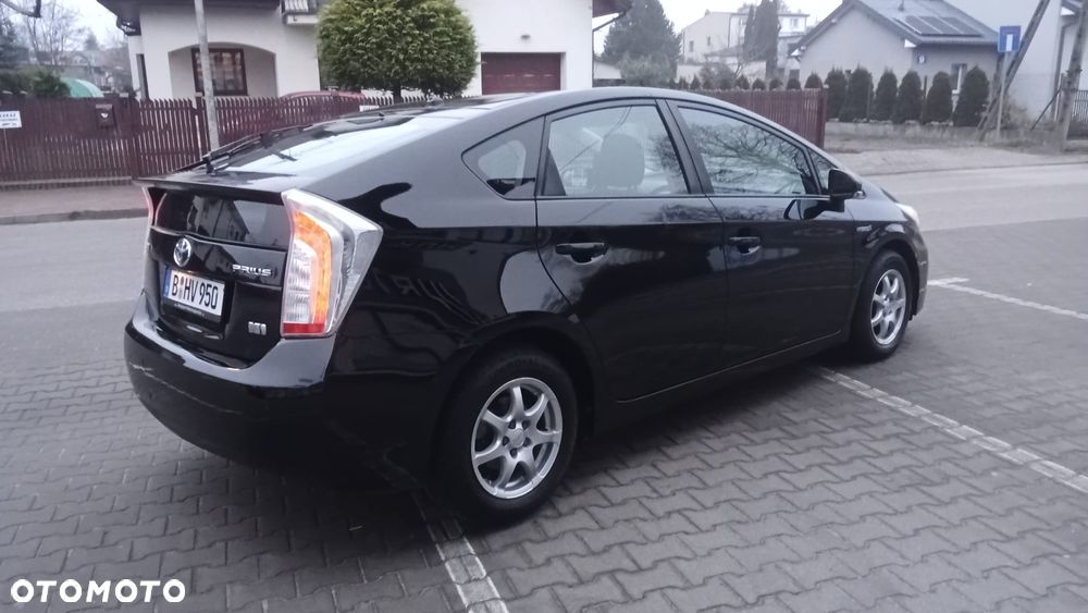 Toyota Prius (Hybrid) Comfort - 14