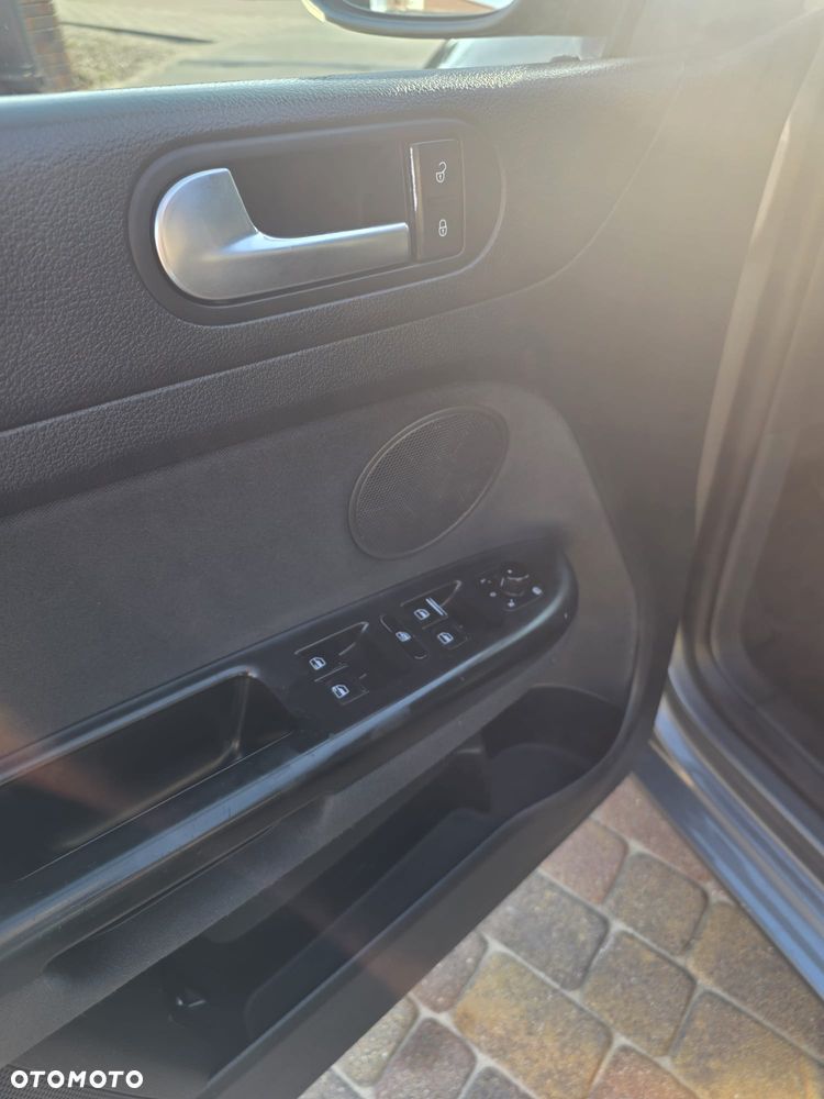 Volkswagen Golf Plus - 13