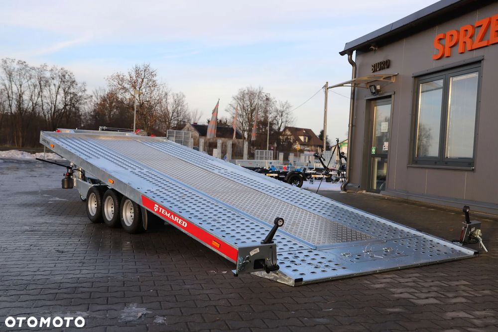 TEMARED /MARTZ CARKEEPER 5820/3 3,5T 580x207cm, Uchylna hydraulicznie , Wypełnienie sklejka+blachy alu, 3 osie, DMC 3500kg ,koła 10 - 18