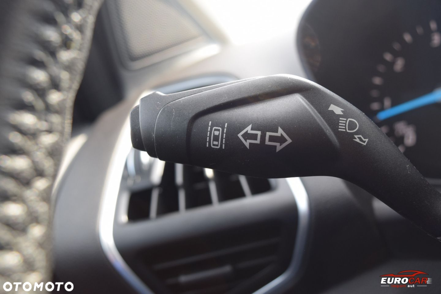 Ford Kuga 2.0 TDCi 2x4 Titanium - 27