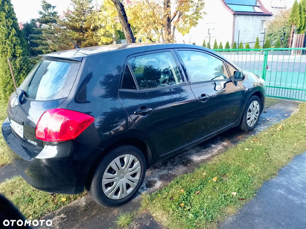 Toyota Auris - 2