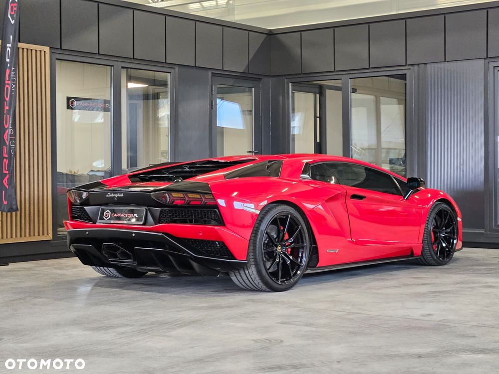 Lamborghini Aventador - 9