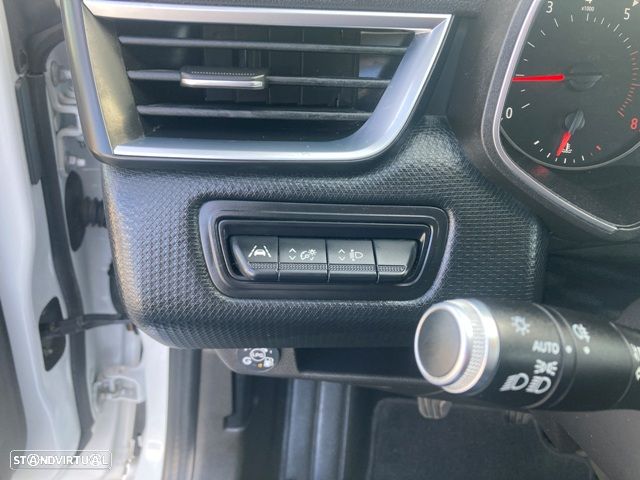 Renault Clio 1.0 TCe Exclusive - 19