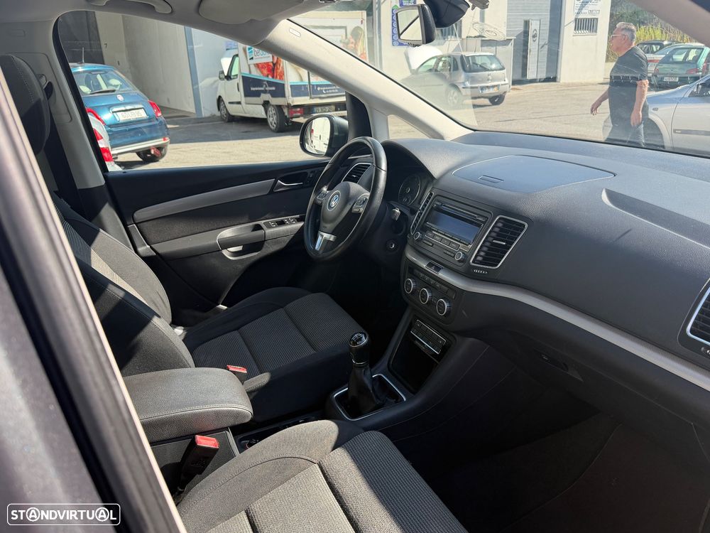 VW Sharan 2.0 TDI Highline - 14