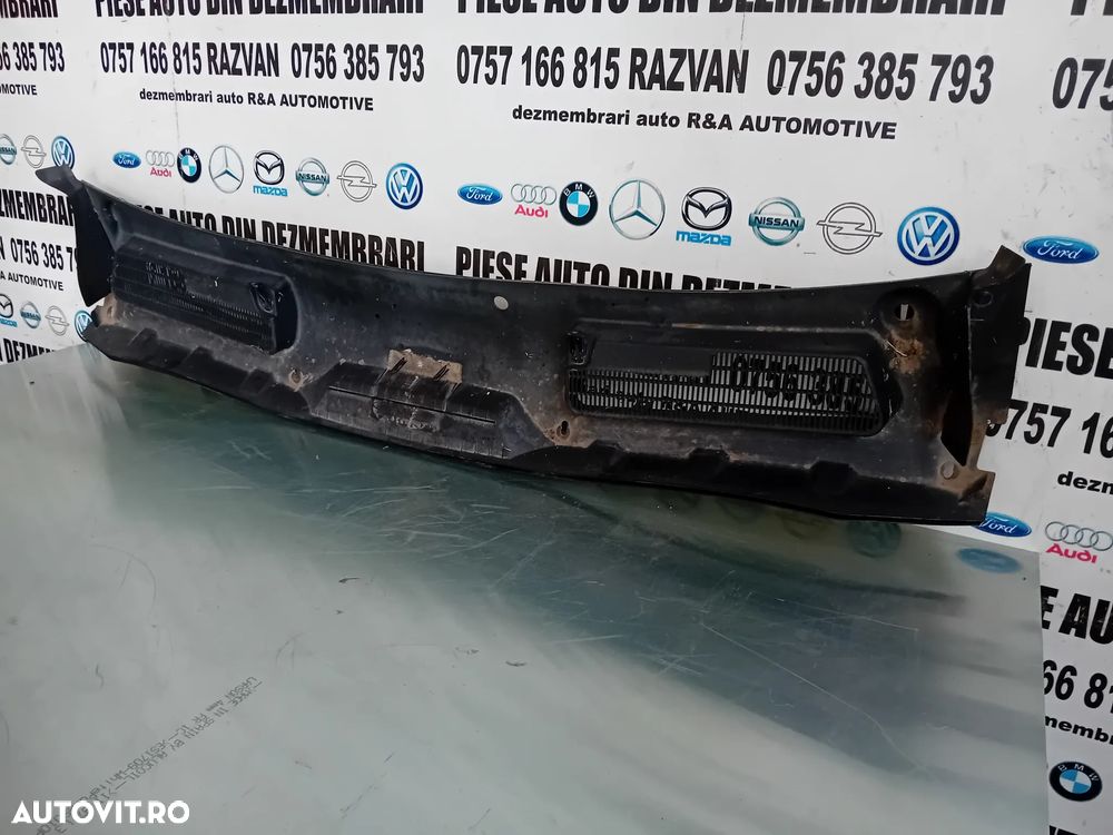 Grila Stergatoare Ford Kuga 1 I An 2008-2013 Cod 8V41-S02216 - 6