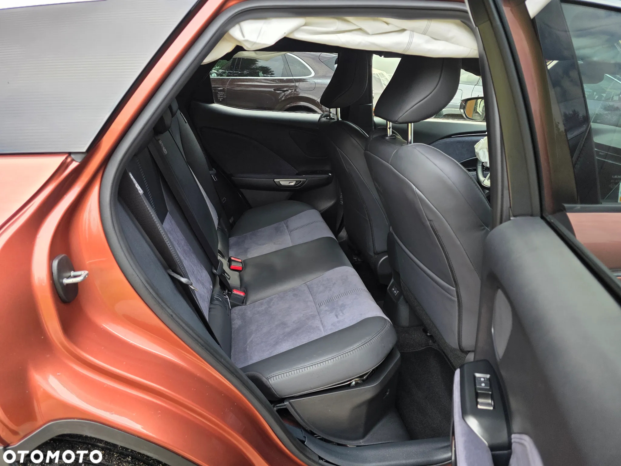 Lexus LBX - 17