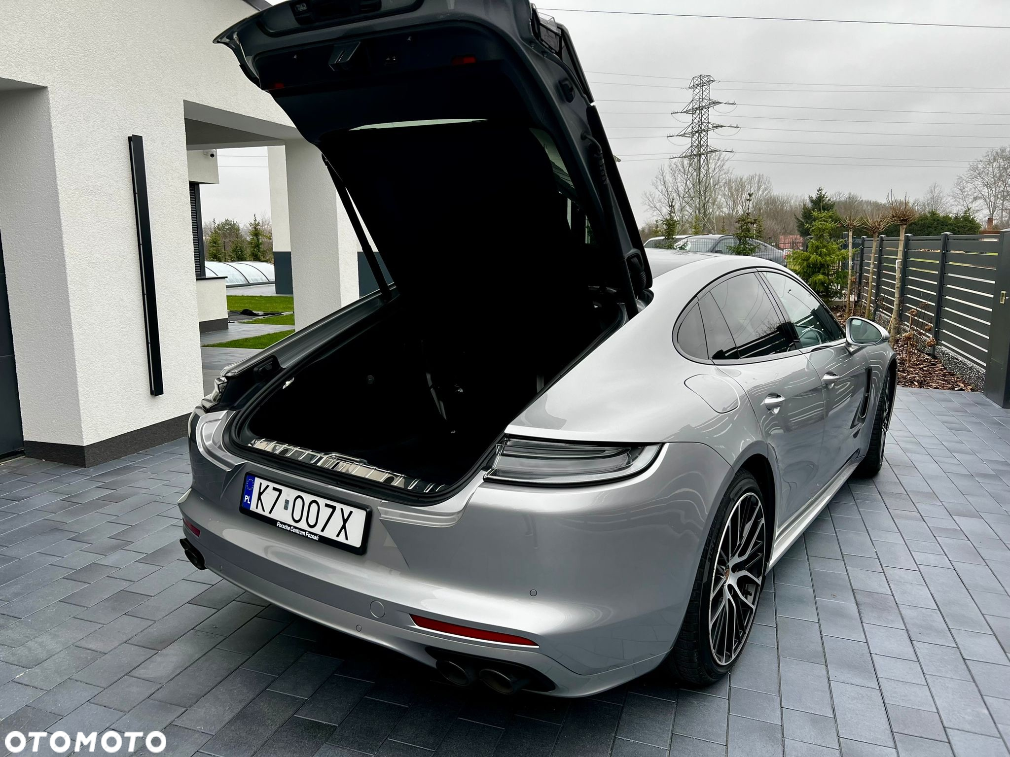 Porsche Panamera 4 E-Hybrid Platinum Edition - 18