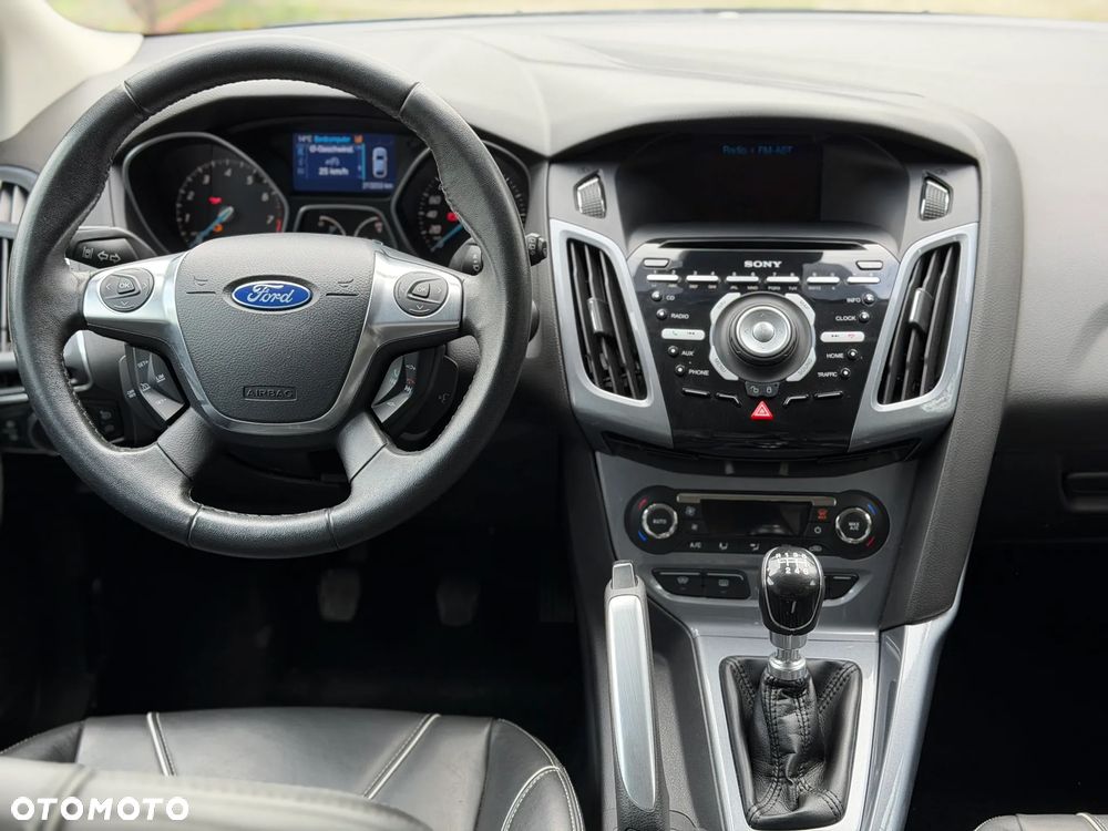 Ford Focus 1.6 EcoBoost Start-Stopp-System Titanium - 26