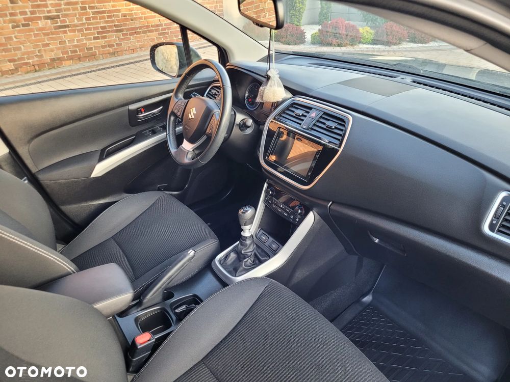 Suzuki SX4 S-Cross 1.4 SHVS Premium - 16