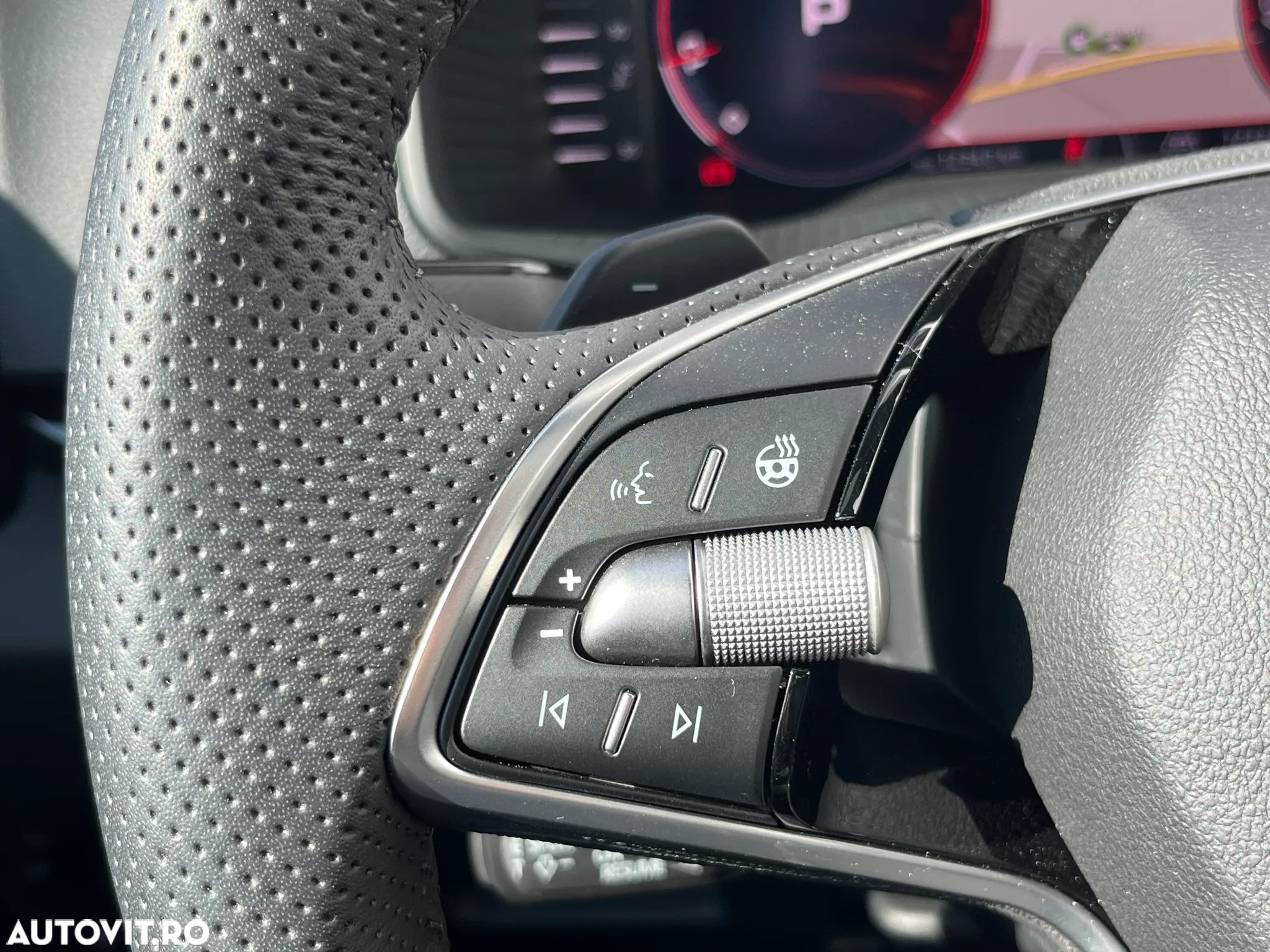 Skoda Karoq 2.0 TDI 4X4 DSG Sportline - 12