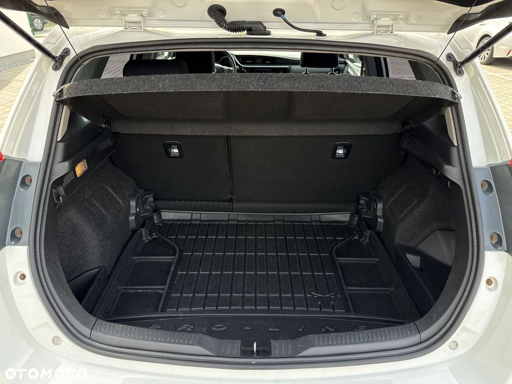 Toyota Auris - 11