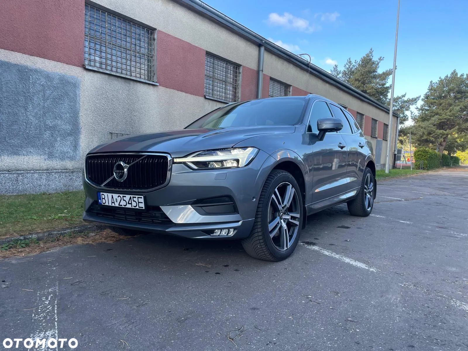 Volvo XC 60 T6 AWD Momentum - 1