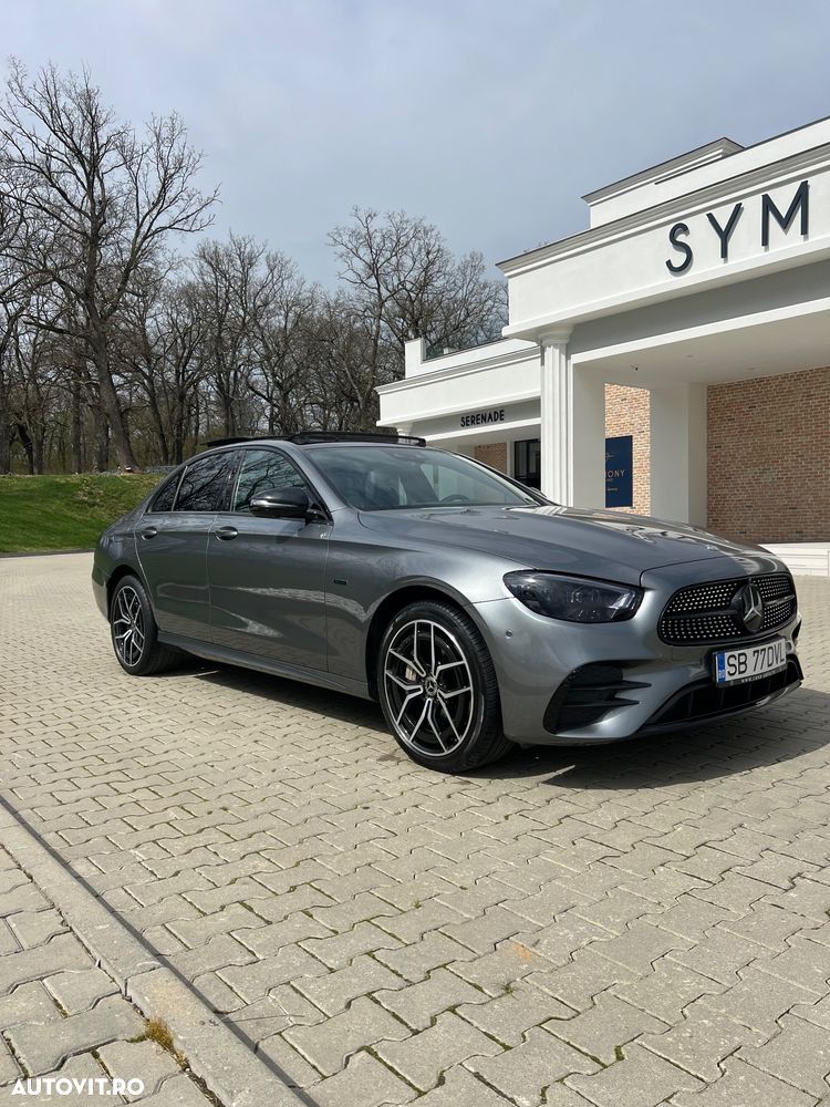 Mercedes-Benz E 300 4MATIC Aut. - 2