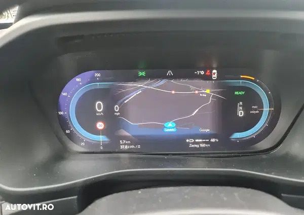 Volvo XC 40 Recharge Twin Motor AWD Plus - 6