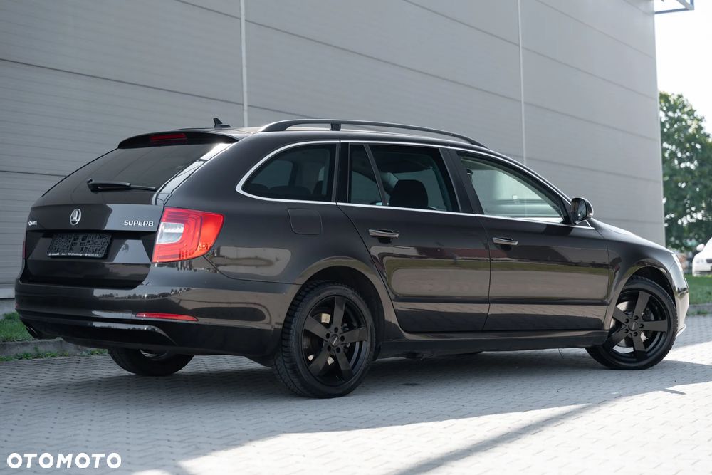 Skoda Superb 2.0 TDI Elegance - 8