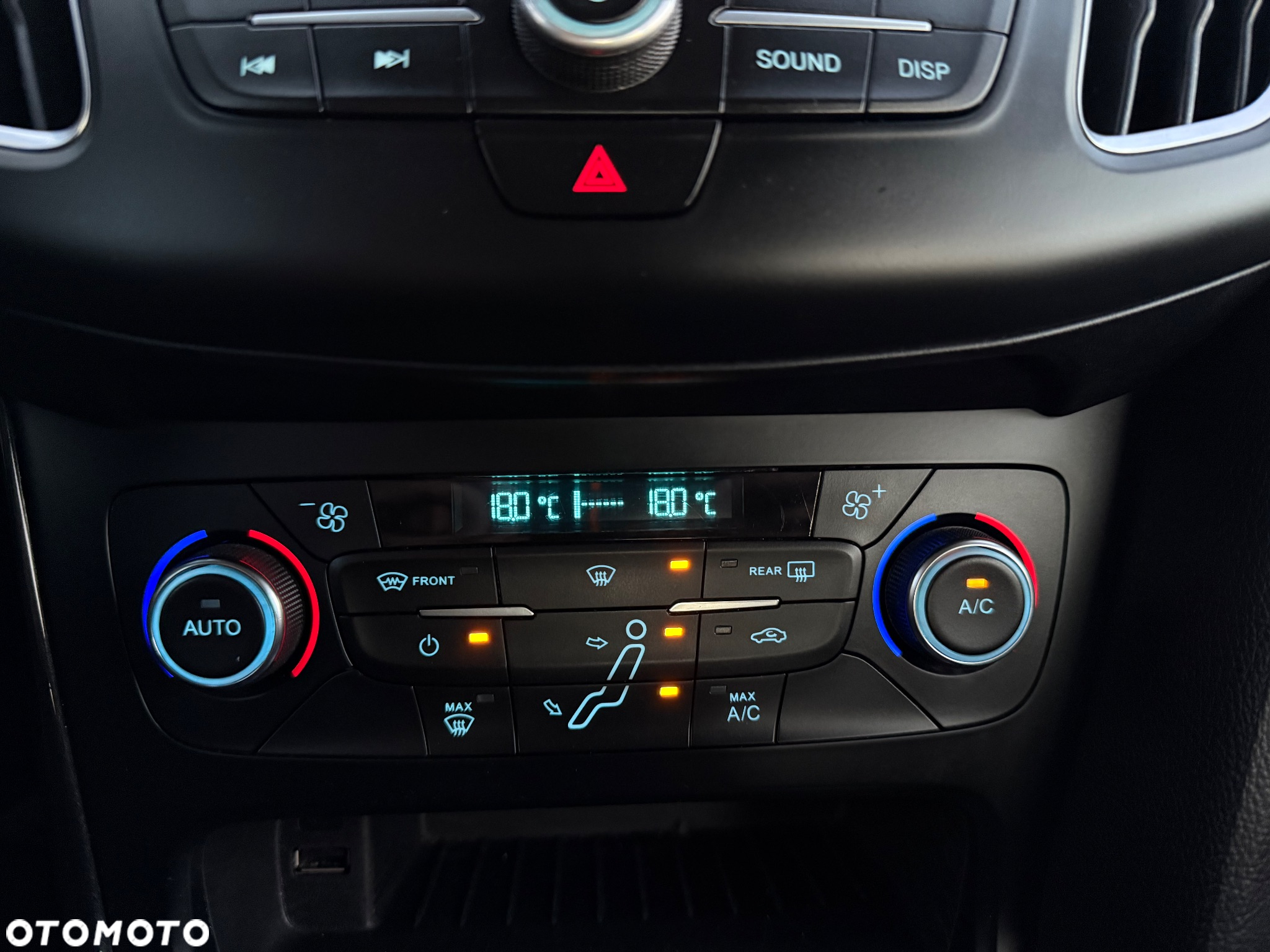 Ford Focus 1.0 EcoBoost Titanium - 25