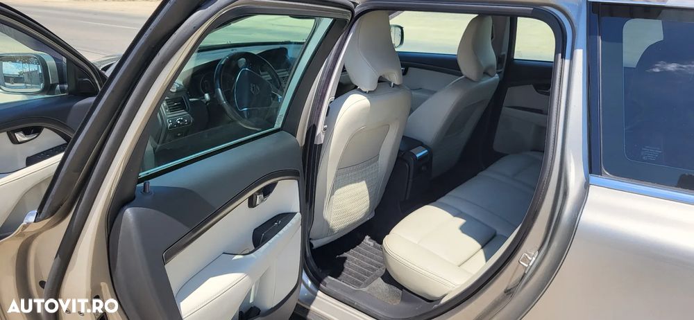 Volvo XC 70 D4 VEA Start-Stop Momentum - 8